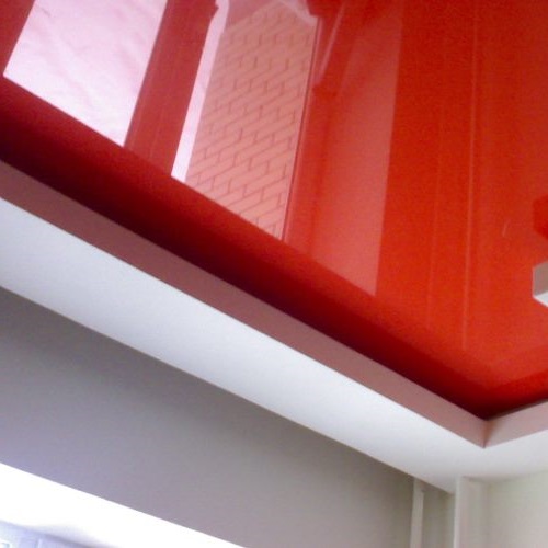 Алый натяжной потолок в Тирасполе - какого цвета могут быть натяжные потолки