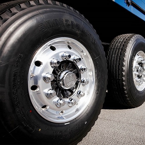 Автомобильный ремонт грузовых шин в Тирасполе - сложные повреждения проколы и порезы