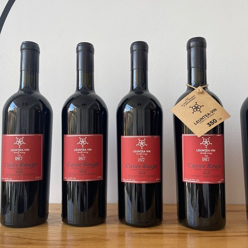 Cuvee Rouge - вино из лучших сортов винограда leuntea vin Kishineu
