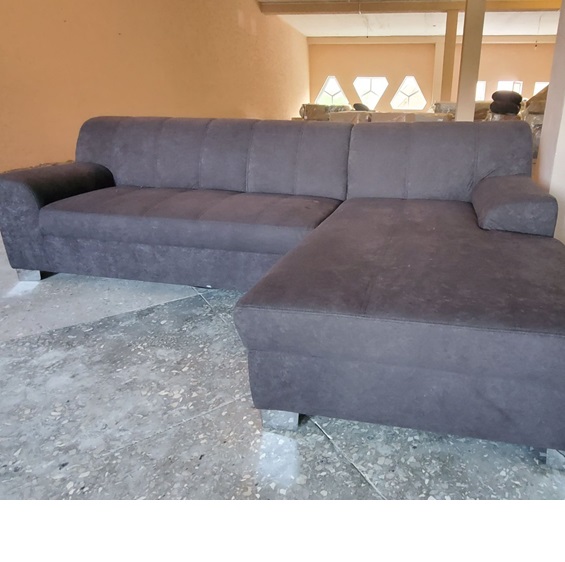 Диваны из Германии для дома и офиса: Г образный серый диван раскладной с нишей для белья и вещей.