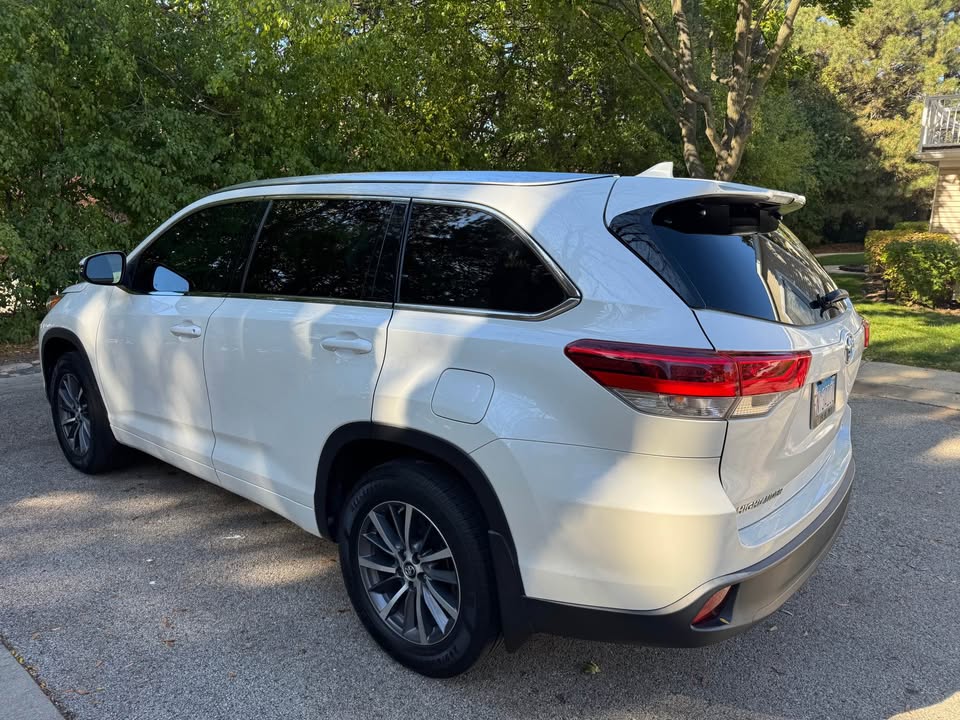 **⭐ 2017 Toyota Highlander ⭐ CHEAP, Good Condition, Vernon Hills IL