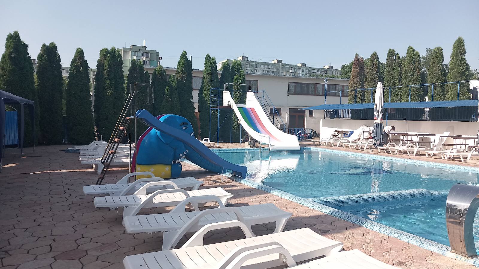 OASIS PARK – Популярный Бассейн в Бендерах для Летнего Отдыха