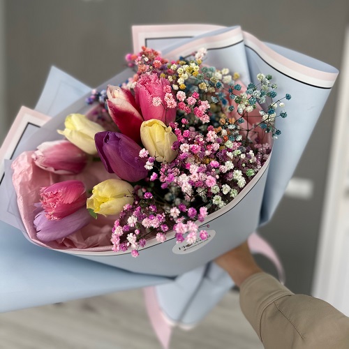 Тюльпаны в букете - Доставка цветов в Тирасполе от 500 рублей ПМР