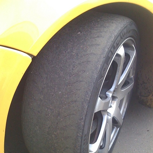 Замена изношенных колес в Тирасполе - поменять лысую резину.